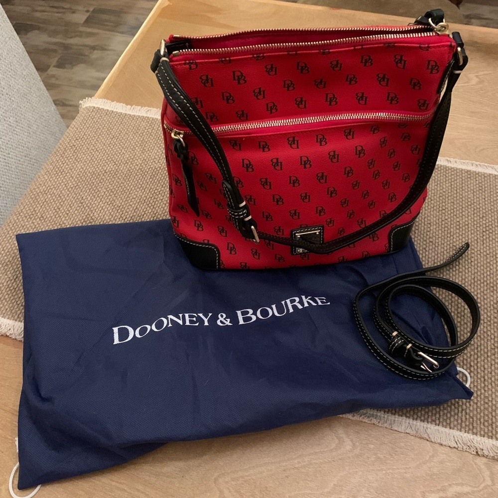 Dooney & Bourke bag